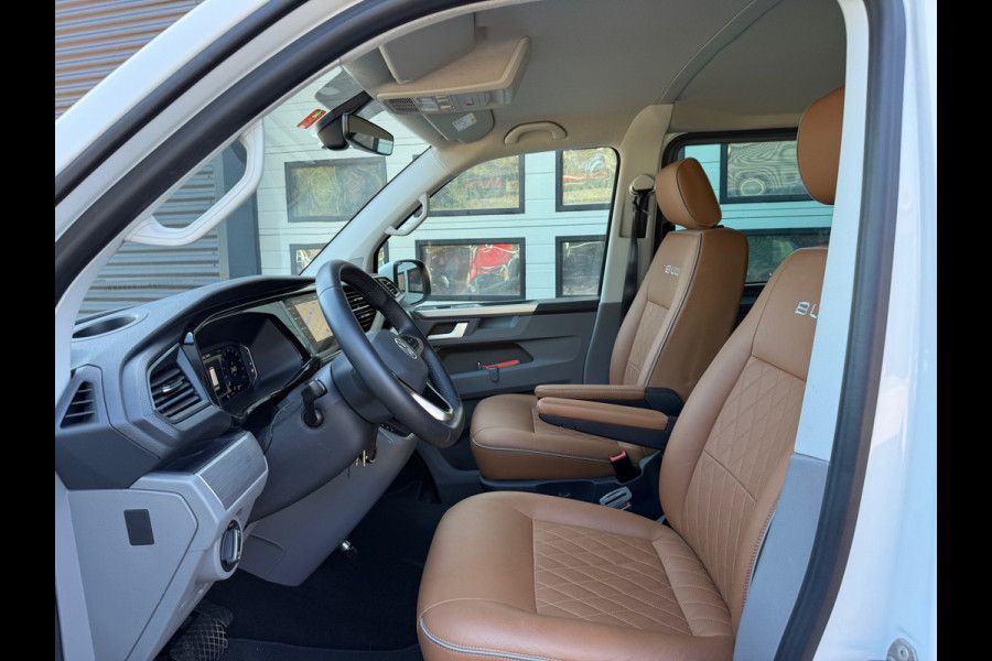 Volkswagen Transporter 2.0 TDI 150pk Bulli - DC Leder - NL-Auto 1ste Eigenaar - Two Tone