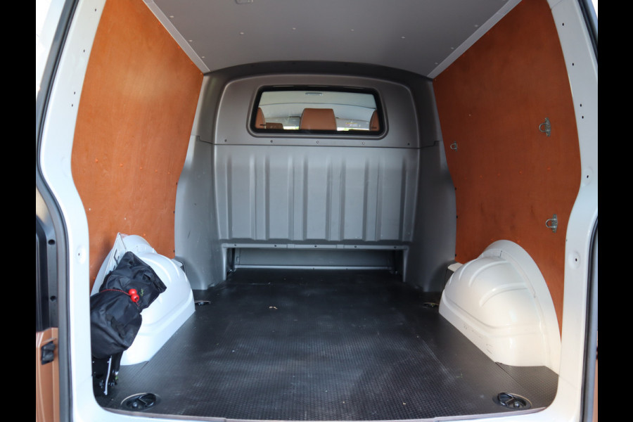Volkswagen Transporter 2.0 TDI 150pk Bulli - DC Leder - NL-Auto 1ste Eigenaar - Two Tone