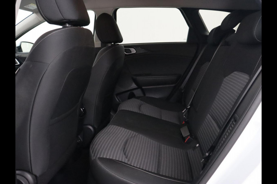Kia Ceed 1.6 GDI PHEV DynamicPlusLine | Stoel & stuurverwarming | Adaptive cruise | Camera | Carplay | Keyless | Full LED | Climate control | Plug In
