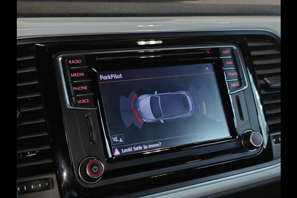 Volkswagen Beetle Cabriolet Automaat 150pk 1.4 TSI Exclusive Series navigatie | stoelverwarming | lmv