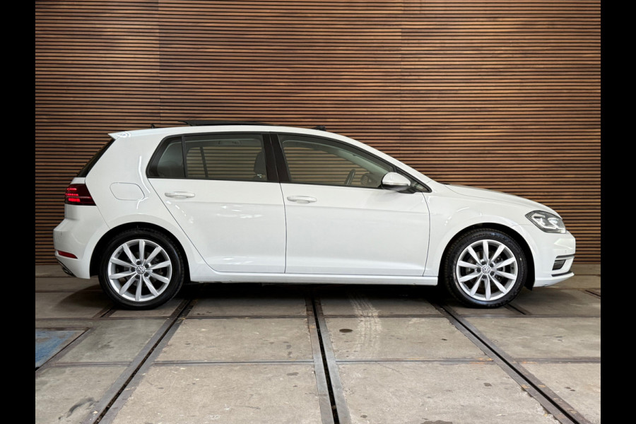 Volkswagen Golf 1.5 TSI Highline PANO/NAVI/CAMERA/LED/SPORTSTOELEN/CLIMATE/PARELMOER !