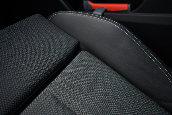 Audi Q5 50 TFSI e S-Edition Pano Trekh Optic-black Sfeer Camera