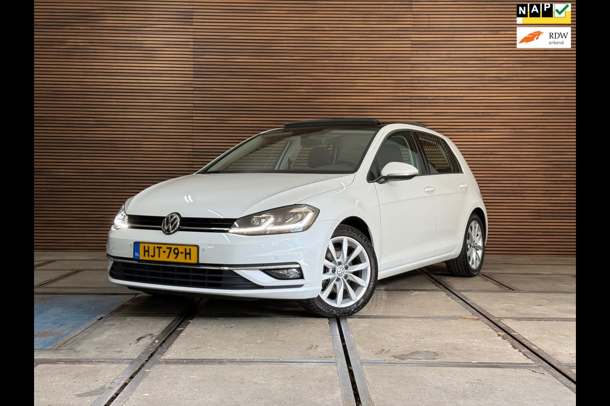 Volkswagen Golf 1.5 TSI Highline PANO/NAVI/CAMERA/LED/SPORTSTOELEN/CLIMATE/PARELMOER ! Volkswagen Golf 1.5 TSI Highline PANO/NAVI/CAMERA/LED/SPORTSTOELEN/CLIMATE/PARELMOER !