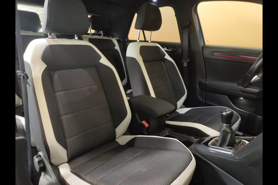 Volkswagen T-Roc 1.5 TSI Sport open dak | navi | carplay | cruise control | trekhaak