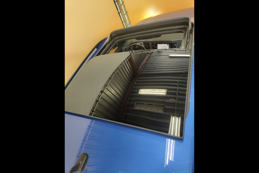 Volkswagen T-Roc 1.5 TSI Sport open dak | navi | carplay | cruise control | trekhaak