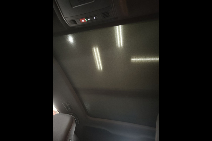 Volkswagen T-Roc 1.5 TSI Sport open dak | navi | carplay | cruise control | trekhaak