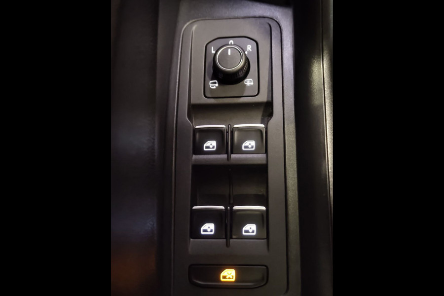 Volkswagen T-Roc 1.5 TSI Sport open dak | navi | carplay | cruise control | trekhaak