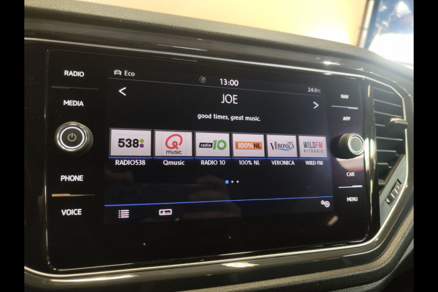Volkswagen T-Roc 1.5 TSI Sport open dak | navi | carplay | cruise control | trekhaak
