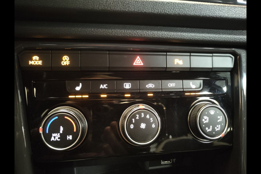 Volkswagen T-Roc 1.5 TSI Sport open dak | navi | carplay | cruise control | trekhaak