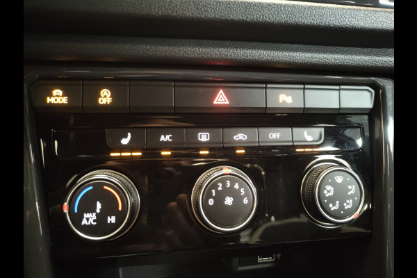 Volkswagen T-Roc 1.5 TSI Sport open dak | navi | carplay | cruise control | trekhaak