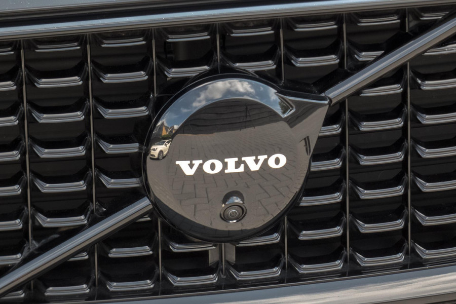 Volvo XC60 2.0 Recharge T6 AWD R-DESIGN | TREKHAAK | ACC | PANO | ELEKTRISCH VERSTELBARE STOELEN