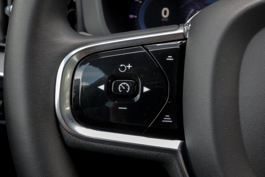 Volvo XC60 2.0 Recharge T6 AWD R-DESIGN | TREKHAAK | ACC | PANO | ELEKTRISCH VERSTELBARE STOELEN