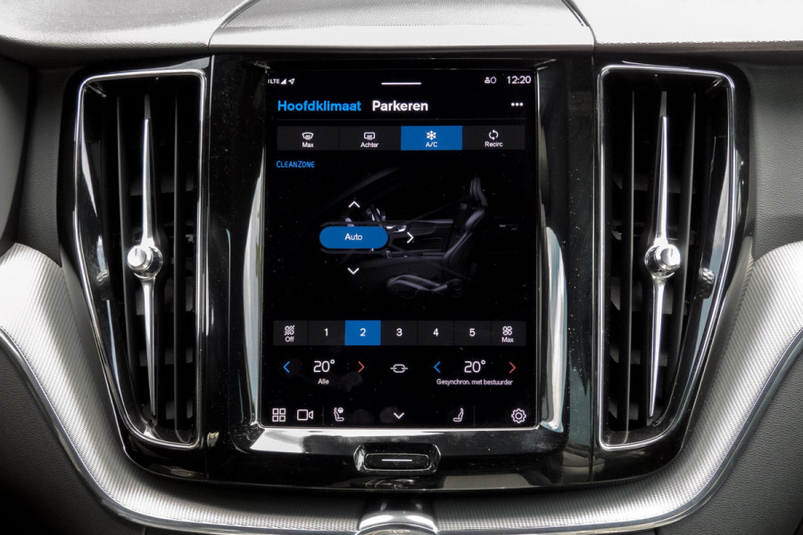 Volvo XC60 2.0 Recharge T6 AWD R-DESIGN | TREKHAAK | ACC | PANO | ELEKTRISCH VERSTELBARE STOELEN