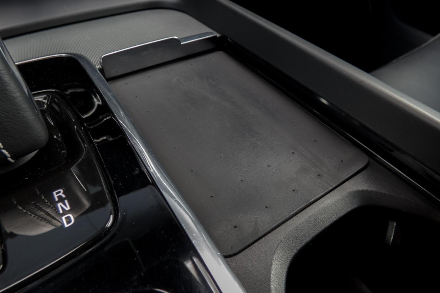 Volvo XC60 2.0 Recharge T6 AWD R-DESIGN | TREKHAAK | ACC | PANO | ELEKTRISCH VERSTELBARE STOELEN