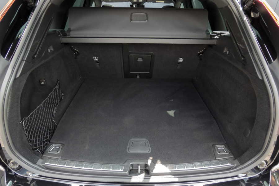 Volvo XC60 2.0 Recharge T6 AWD R-DESIGN | TREKHAAK | ACC | PANO | ELEKTRISCH VERSTELBARE STOELEN