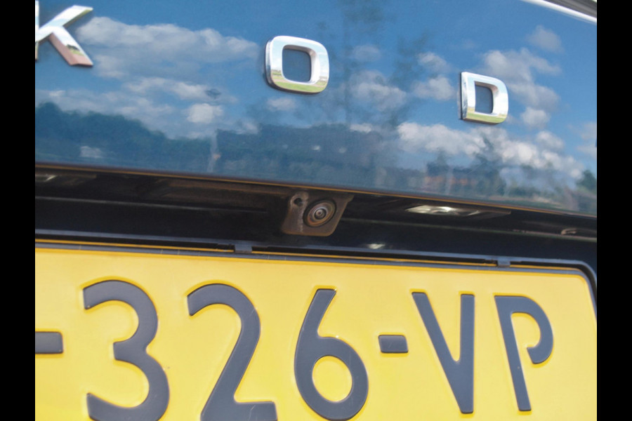Škoda Octavia Combi 1.4 TSI iV PHEV Business Edition Plus | Camera | Apple Carplay | NL-Auto | Trekhaak | Sfeerverlichting |