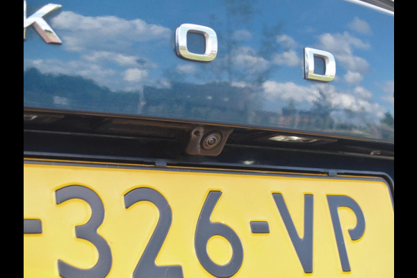 Škoda Octavia Combi 1.4 TSI iV PHEV Business Edition Plus | Camera | Apple Carplay | NL-Auto | Trekhaak | Sfeerverlichting |