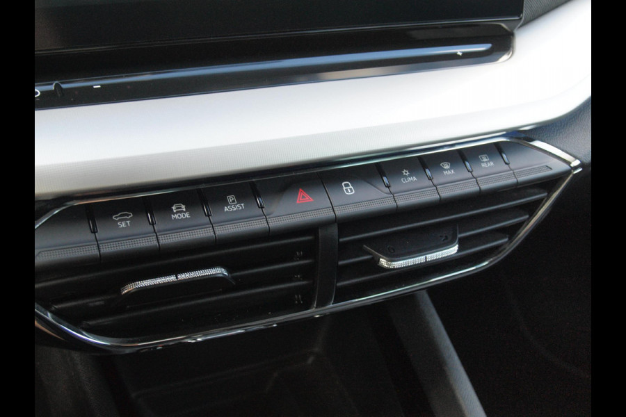 Škoda Octavia Combi 1.4 TSI iV PHEV Business Edition Plus | Camera | Apple Carplay | NL-Auto | Trekhaak | Sfeerverlichting |