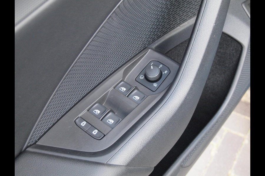 Škoda Octavia Combi 1.4 TSI iV PHEV Business Edition Plus | Camera | Apple Carplay | NL-Auto | Trekhaak | Sfeerverlichting |