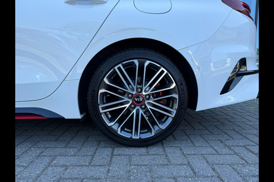 Kia ProCeed 1.6 T-GDI GT - Automaat - LED - Alcantara - Navi - Winterpakket - Camera