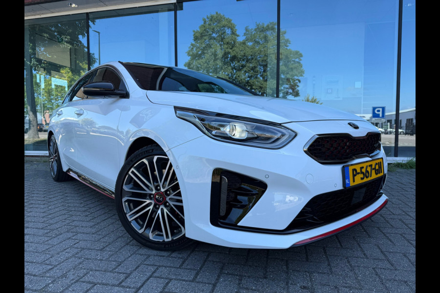 Kia ProCeed 1.6 T-GDI GT - Automaat - LED - Alcantara - Navi - Winterpakket - Camera