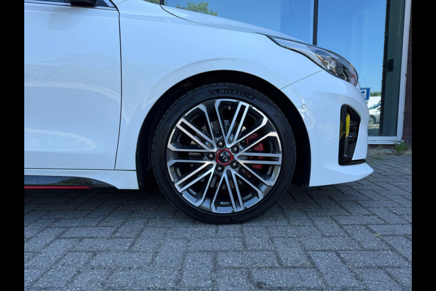 Kia ProCeed 1.6 T-GDI GT - Automaat - LED - Alcantara - Navi - Winterpakket - Camera