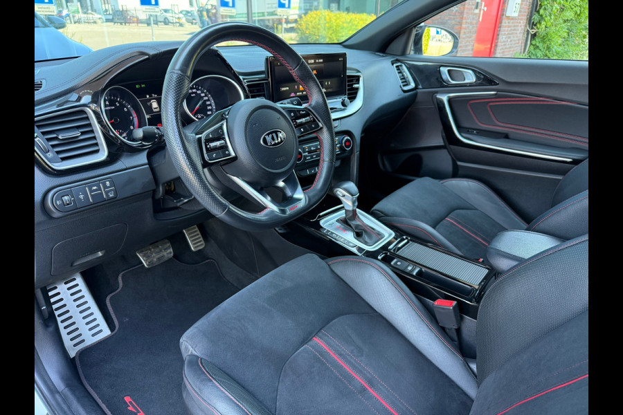 Kia ProCeed 1.6 T-GDI GT - Automaat - LED - Alcantara - Navi - Winterpakket - Camera