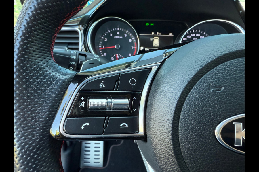 Kia ProCeed 1.6 T-GDI GT - Automaat - LED - Alcantara - Navi - Winterpakket - Camera