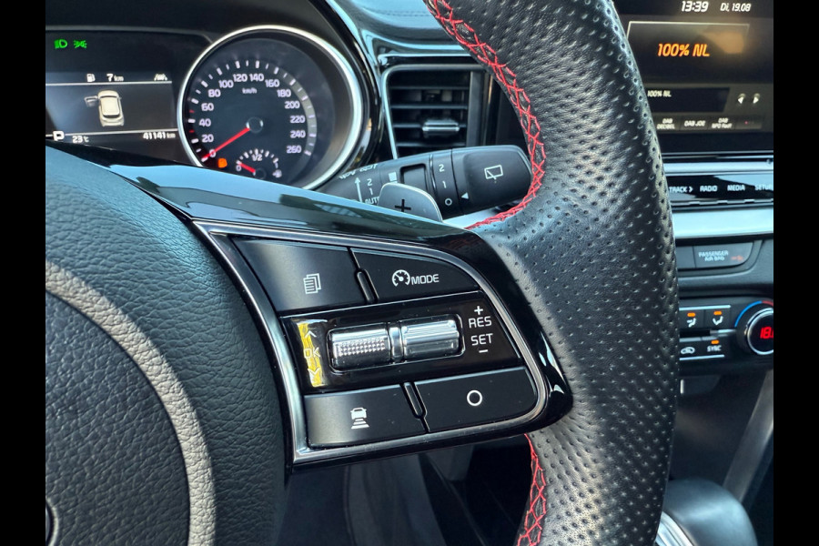 Kia ProCeed 1.6 T-GDI GT - Automaat - LED - Alcantara - Navi - Winterpakket - Camera