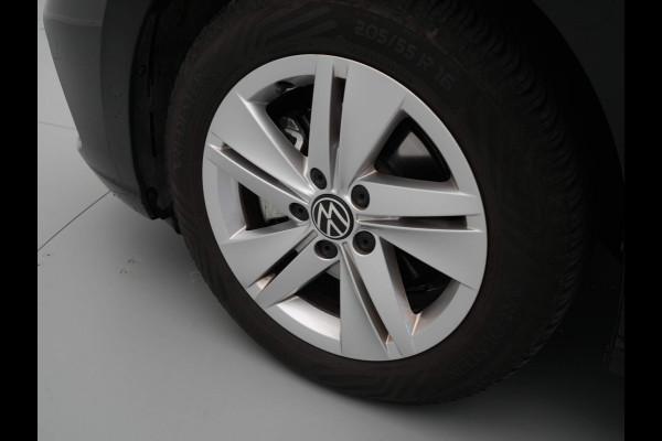 Volkswagen Golf 1.0 TSI Life Business Navigatie Memory Massagestoel Parkeersensonren 24