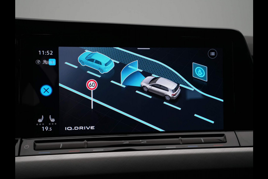 Volkswagen Golf 1.0 TSI Life Business Navigatie Memory Massagestoel Parkeersensonren 24
