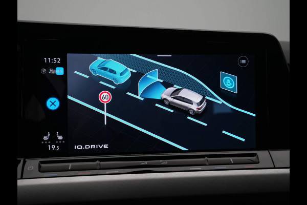 Volkswagen Golf 1.0 TSI Life Business Navigatie Memory Massagestoel Parkeersensonren 24