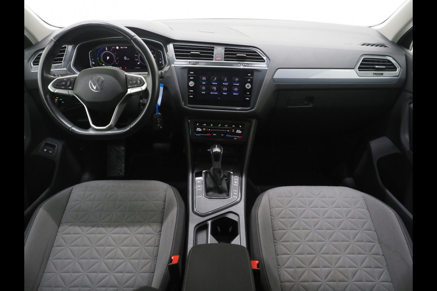 Volkswagen Tiguan 1.4 TSI eHybrid 245PK | Adaptive Cruise | Camera | Virtual | Carplay | DAB | LED