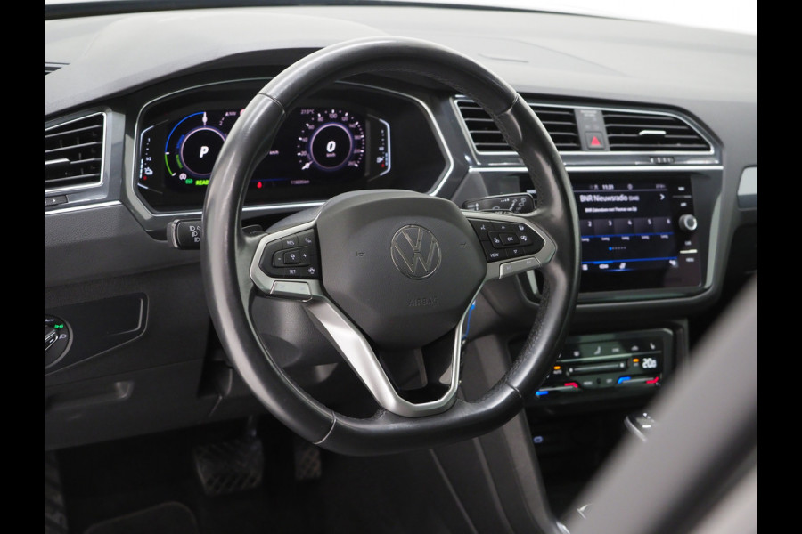 Volkswagen Tiguan 1.4 TSI eHybrid 245PK | Adaptive Cruise | Camera | Virtual | Carplay | DAB | LED