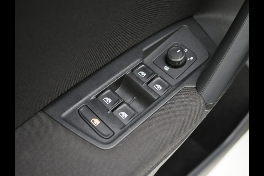 Volkswagen Tiguan 1.4 TSI eHybrid 245PK | Adaptive Cruise | Camera | Virtual | Carplay | DAB | LED