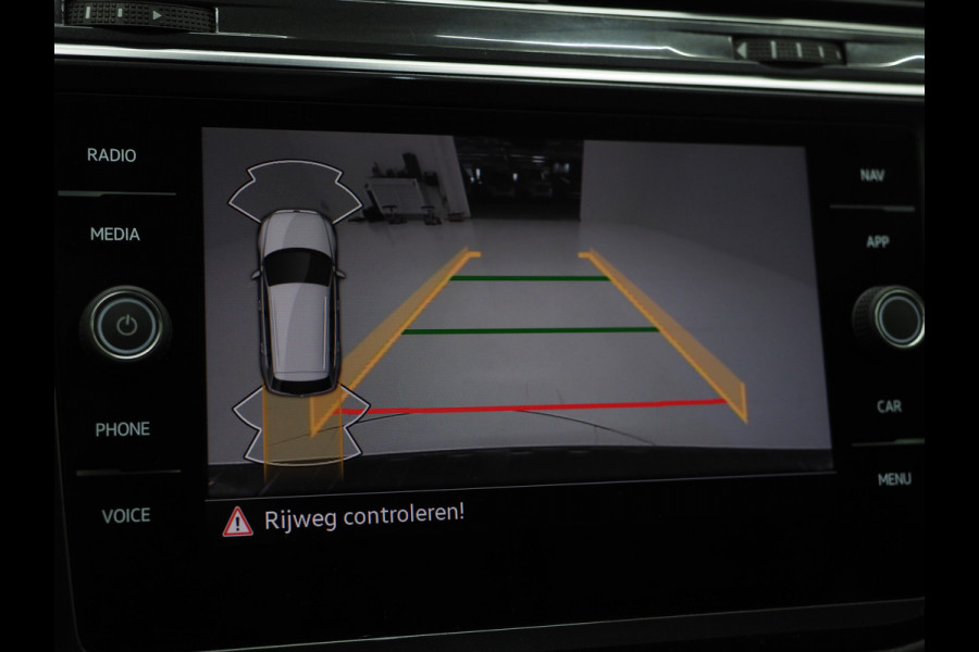 Volkswagen Tiguan 1.4 TSI eHybrid 245PK | Adaptive Cruise | Camera | Virtual | Carplay | DAB | LED