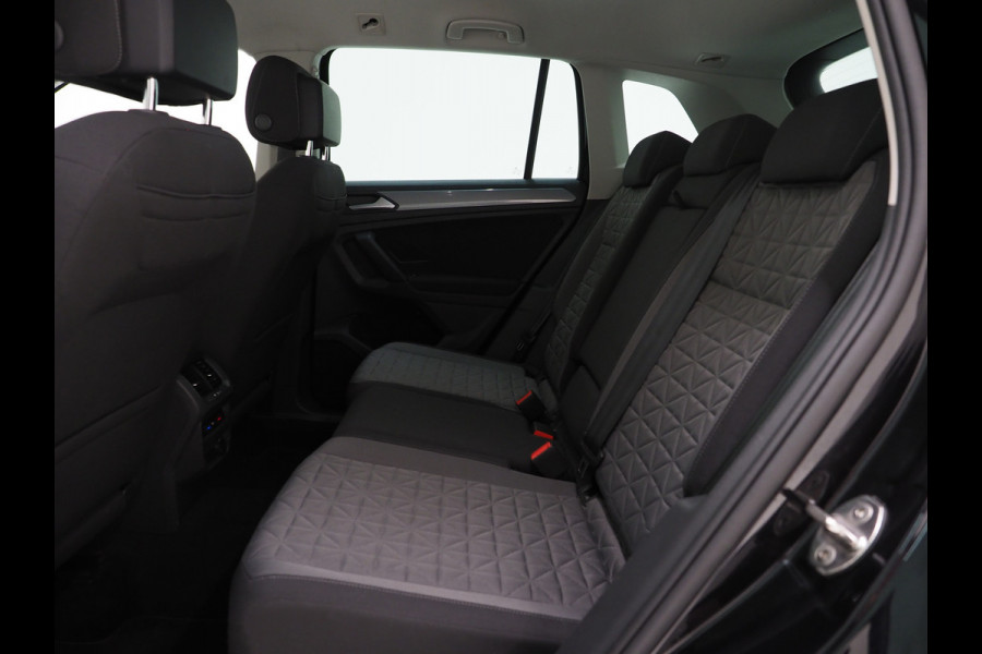 Volkswagen Tiguan 1.4 TSI eHybrid 245PK | Adaptive Cruise | Camera | Virtual | Carplay | DAB | LED