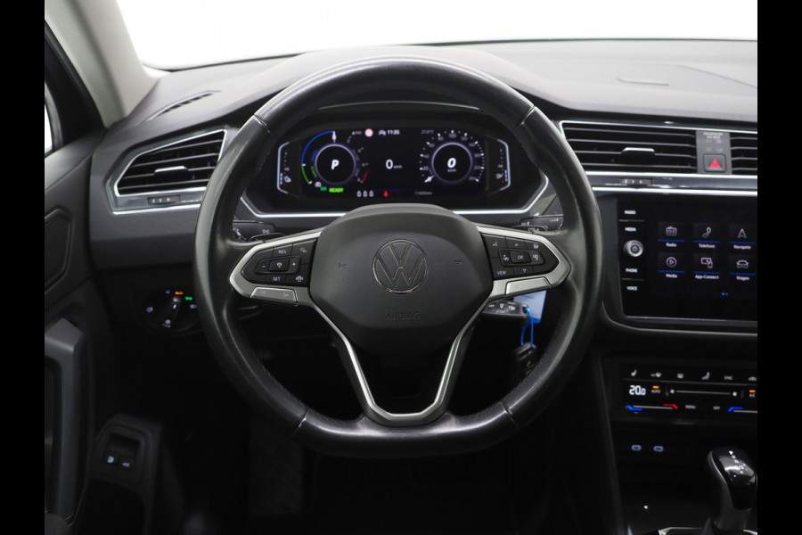 Volkswagen Tiguan 1.4 TSI eHybrid 245PK | Adaptive Cruise | Camera | Virtual | Carplay | DAB | LED