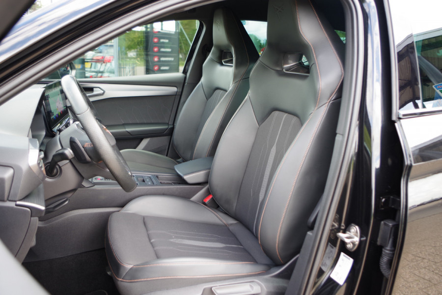 CUPRA Leon 1.4 e-Hybrid VZ 245 PK Adrenaline, Winterpakket, Keyless, Kuipstoelen, Camera