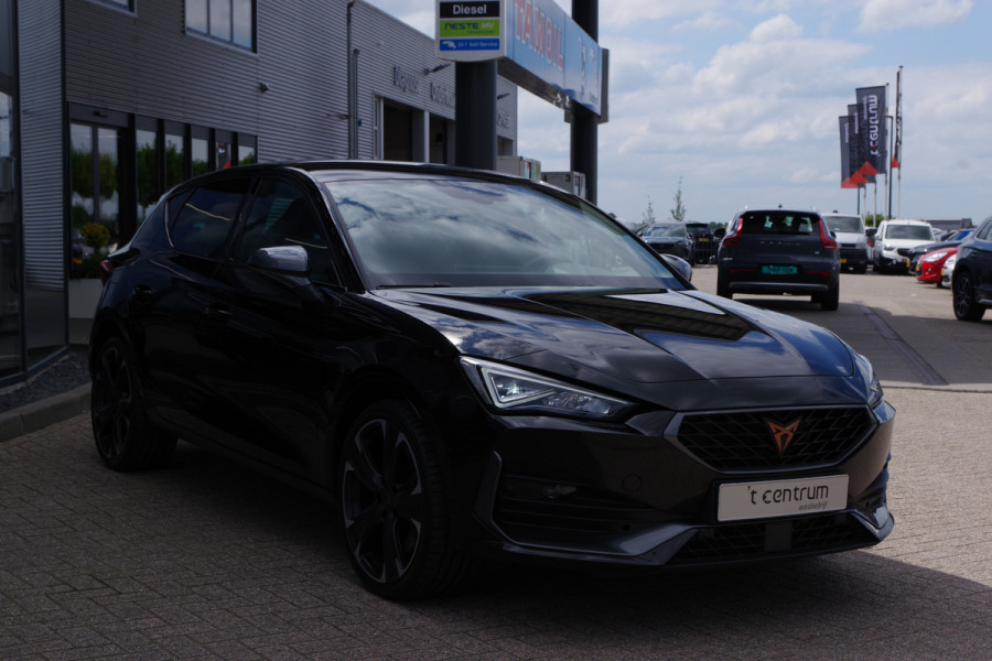 CUPRA Leon 1.4 e-Hybrid VZ 245 PK Adrenaline, Winterpakket, Keyless, Kuipstoelen, Camera