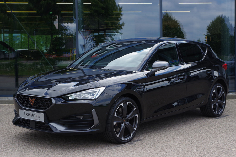 CUPRA Leon 1.4 e-Hybrid VZ 245 PK Adrenaline, Winterpakket, Keyless, Kuipstoelen, Camera