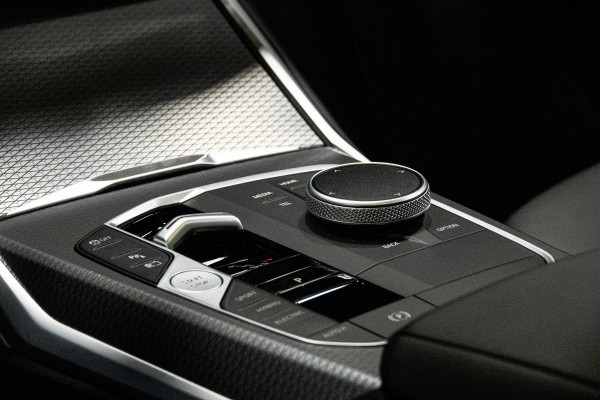 BMW 3-serie 330e *M-Sport / Panorama / Head-up Display / Memory / Keyless*