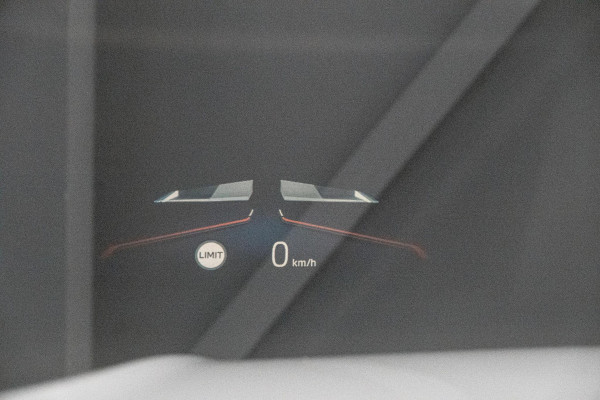 BMW 3-serie 330e *M-Sport / Panorama / Head-up Display / Memory / Keyless*