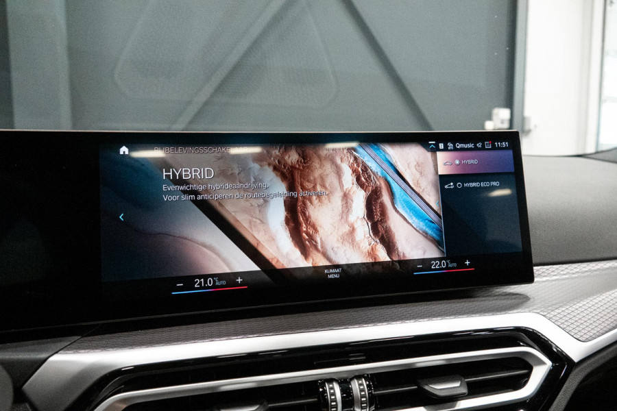 BMW 3-serie 330e *M-Sport / Panorama / Head-up Display / Memory / Keyless*