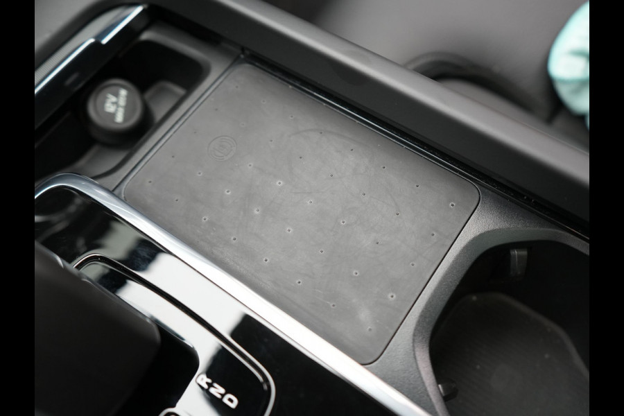 Volvo XC60 2.0 T6 AWD Plus Bright Long Range Plug in Hybrid 350pk Dealer O.H PHEV | Panodak | Adaptive Cruise | Lederen Sportstoelen Memory & Verwarmd | Google Assistent & Maps | Camera | Harman Kardon | Apple Carplay | Pilot Assist | Navigatie | DAB |