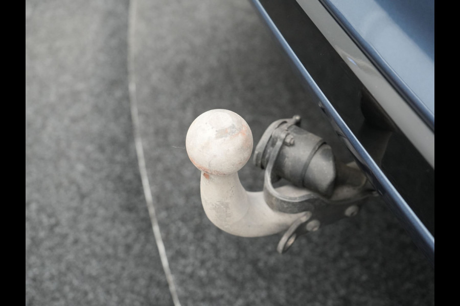 Ford Kuga ST-Line X Plug In Hybrid 225pk Dealer O.H PHEV | Trekhaak Af Fabriek | Head Up | 360 Camera | Adaptive Cruise | Bang & Olufsen | Lederen Sportstoelen Verwarmd | Navigatie | Blis | Virtual | DAB |