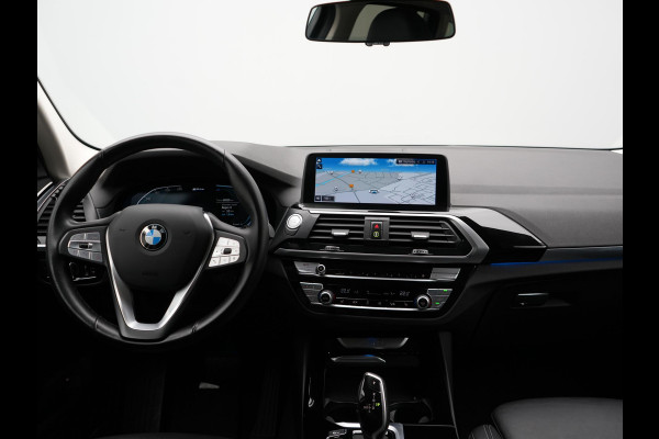 BMW X3 xDrive30e xLine Plug In Hybrid 293pk Dealer O.H PHEV | Trekhaak Af Fabriek | Head Up | Adaptive Cruise | Camera | Lederen Sportstoelen Verwarmd | Apple Carplay | Navigatie | Sfeerverlichting | Virtual | DAB |