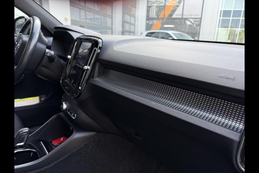 Volvo XC40 2.0 T4 R-Design|DEALER ONDERHOUDEN|MEMORY|PANO|HARMANKARDON