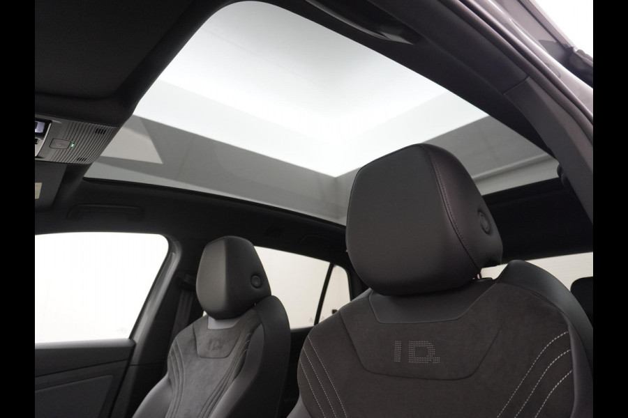 Volkswagen ID.5 Pro Performance 77 kWh VAN: 42.900,- VOOR: 38.877,- UW HERFSTVOORDEEL: 4.023,- Warmtepomp | Comfortplus pakket | Design plus pakket | Infotainmentplus pakket | Style plus pakket | Sportplus pakket | RIJ ASSIST. PAKKET | ERGONOMISCHE STOELEN | TREKHAAK