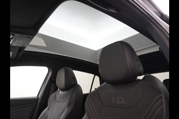 Volkswagen ID.5 Pro Performance 77 kWh VAN: 42.900,- VOOR: 38.877,- UW HERFSTVOORDEEL: 4.023,- Warmtepomp | Comfortplus pakket | Design plus pakket | Infotainmentplus pakket | Style plus pakket | Sportplus pakket | RIJ ASSIST. PAKKET | ERGONOMISCHE STOELEN | TREKHAAK